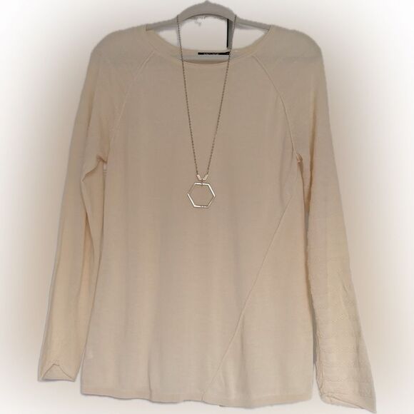 Nic + Zoe light yellow detailed top! - Picture 4 of 14